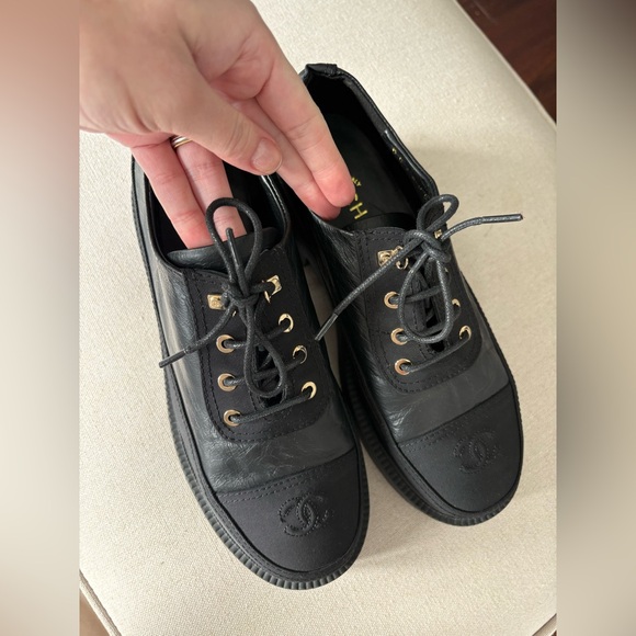 Chanel Loafers 21B Black CC Lace Up Oxford Platform Shoes EUR 40 US 9 - Picture 14 of 16